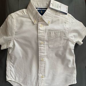 Polo white bottom down collar short sleeve shirt.
